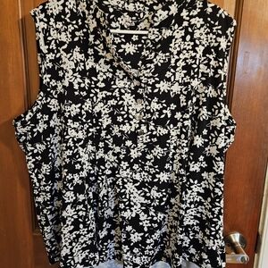 Kim Rogers Black and White Floral Blouse